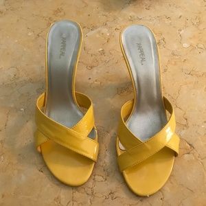 Womens heels, backless